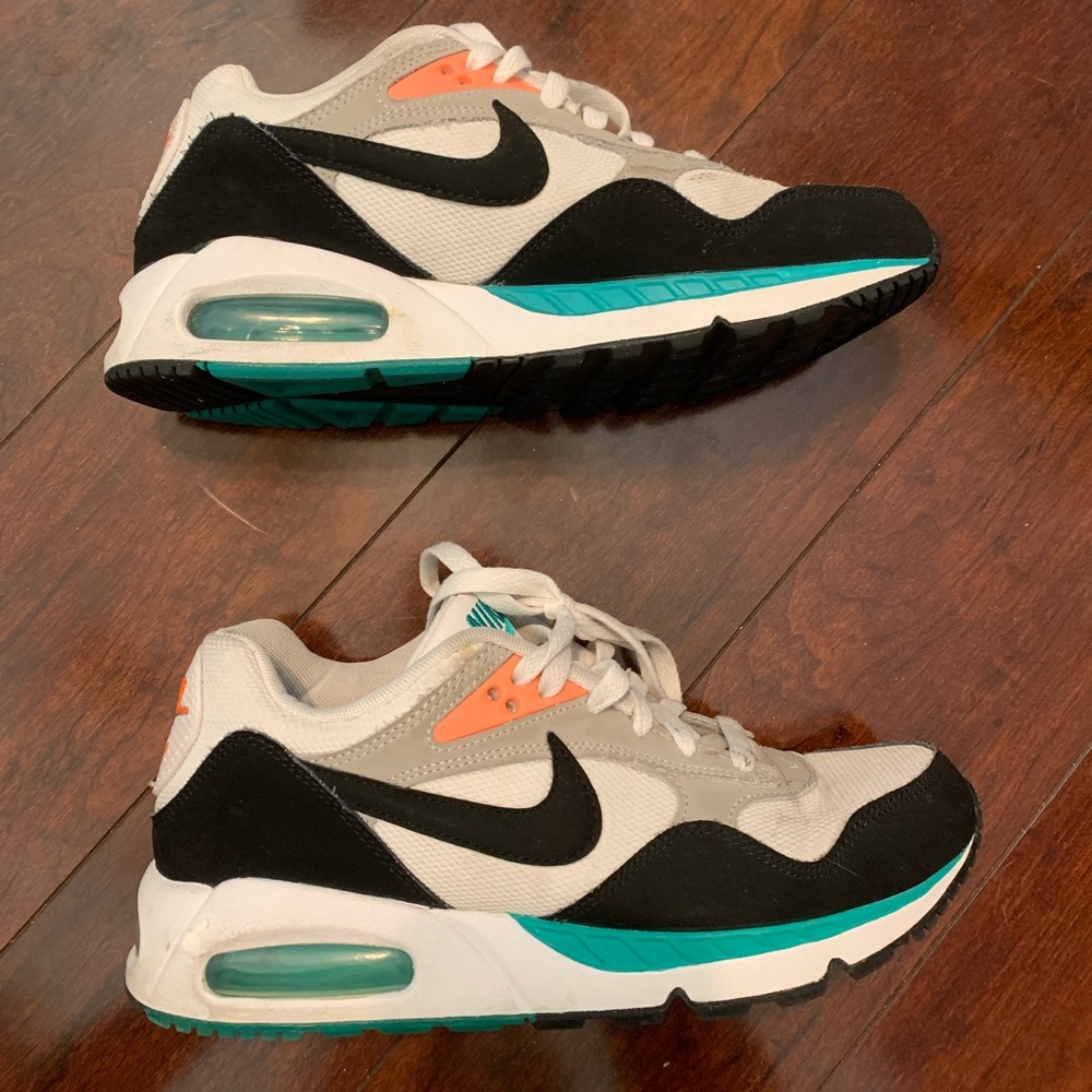 Nike Women's Air Max Correlate Shoes in White